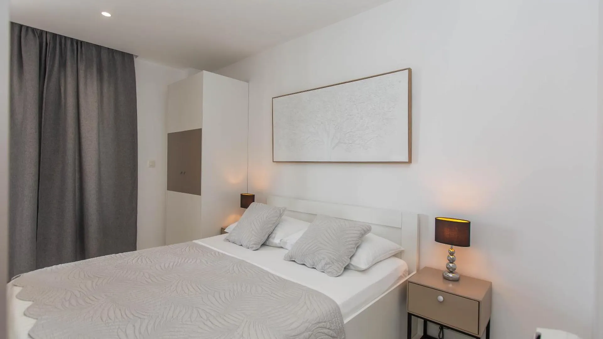 Appartement Villa 23 A Heated Pool Trogir Croatie