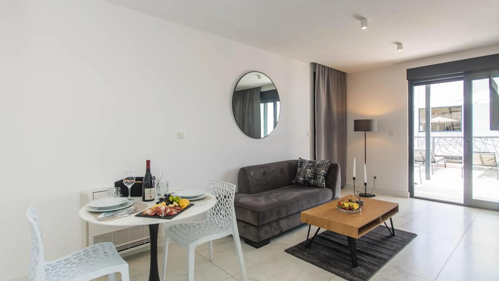 Апартаменты Villa 23 A Heated Pool Трогир